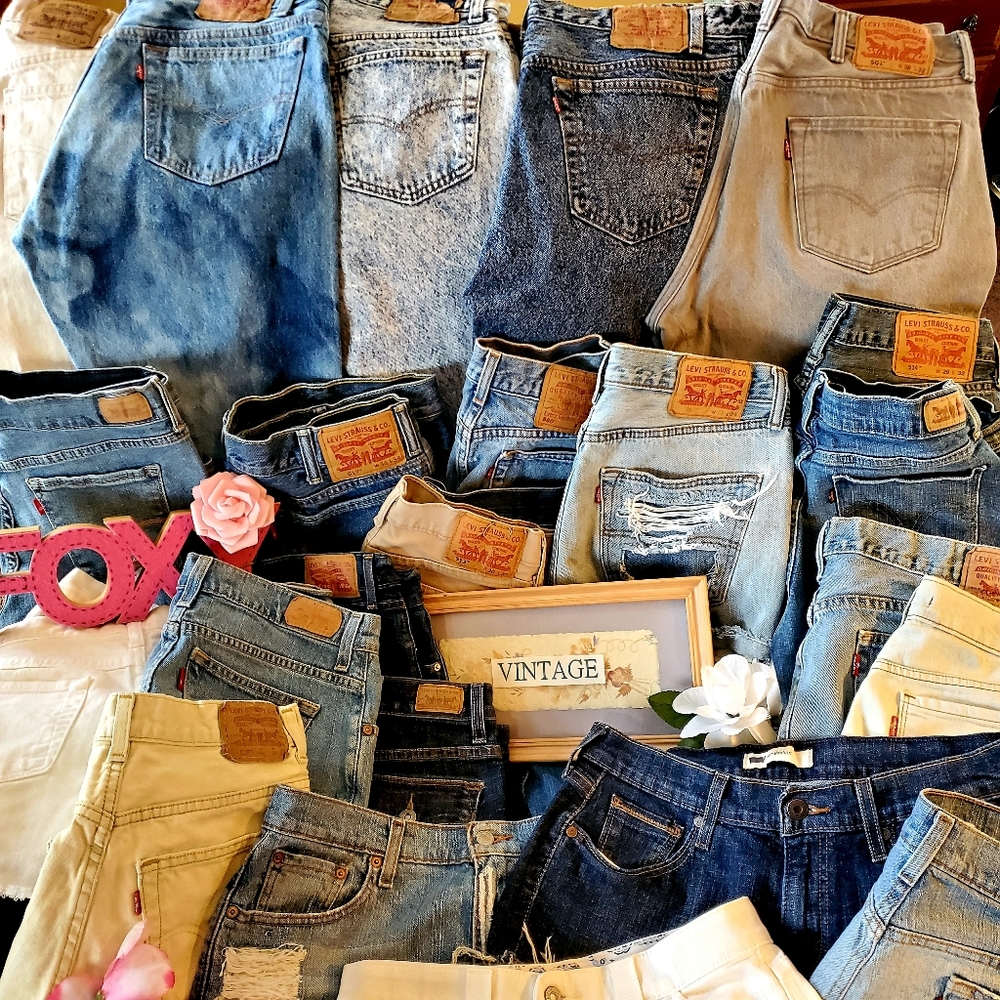 HP! 🎀Levi's Custom distressed raw hem Cutoffs - Picture 11 of 11